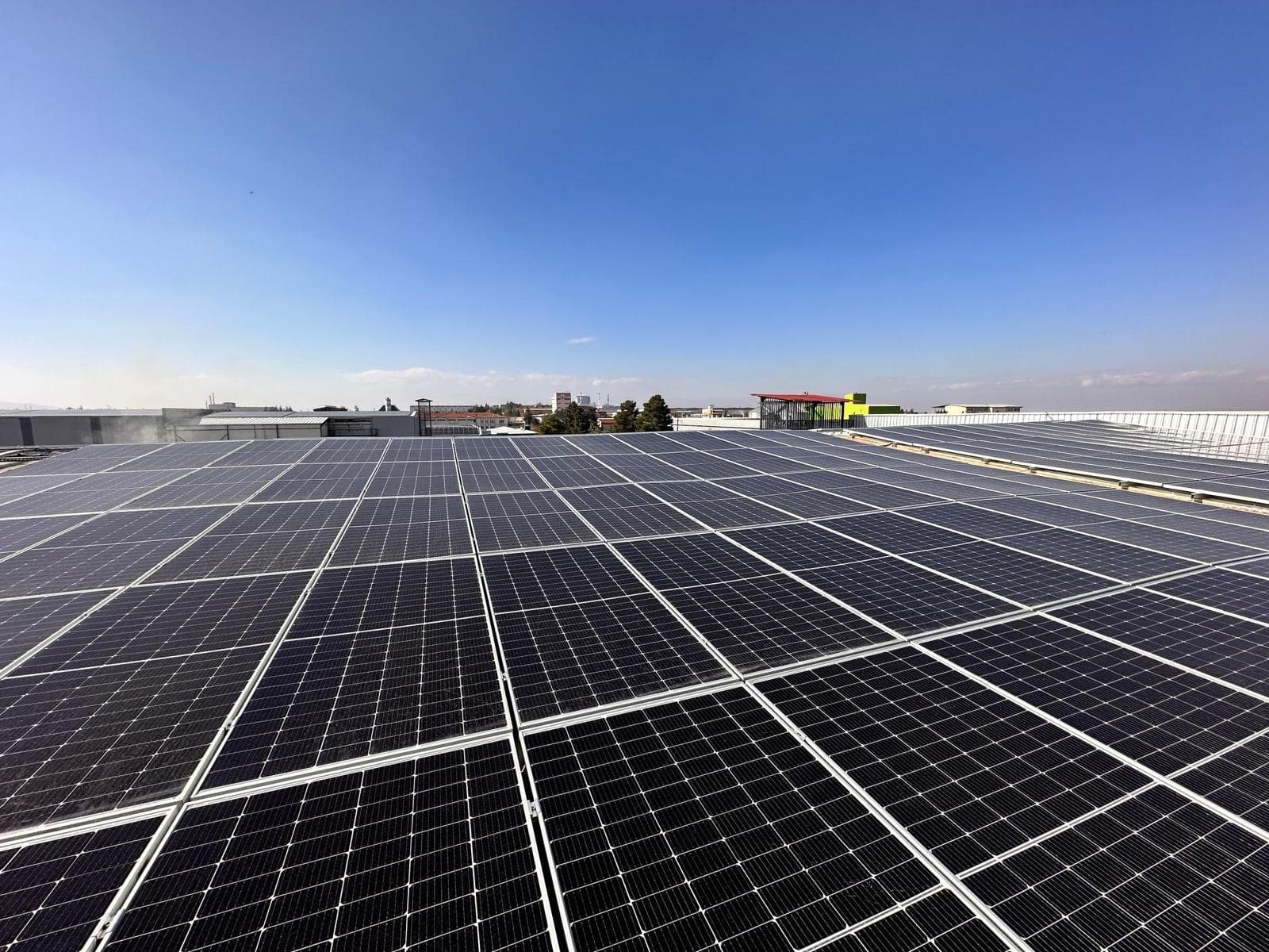 Malatya Avrupa Temper 3,2 MW GES uygulamasından geniş açı görünüm