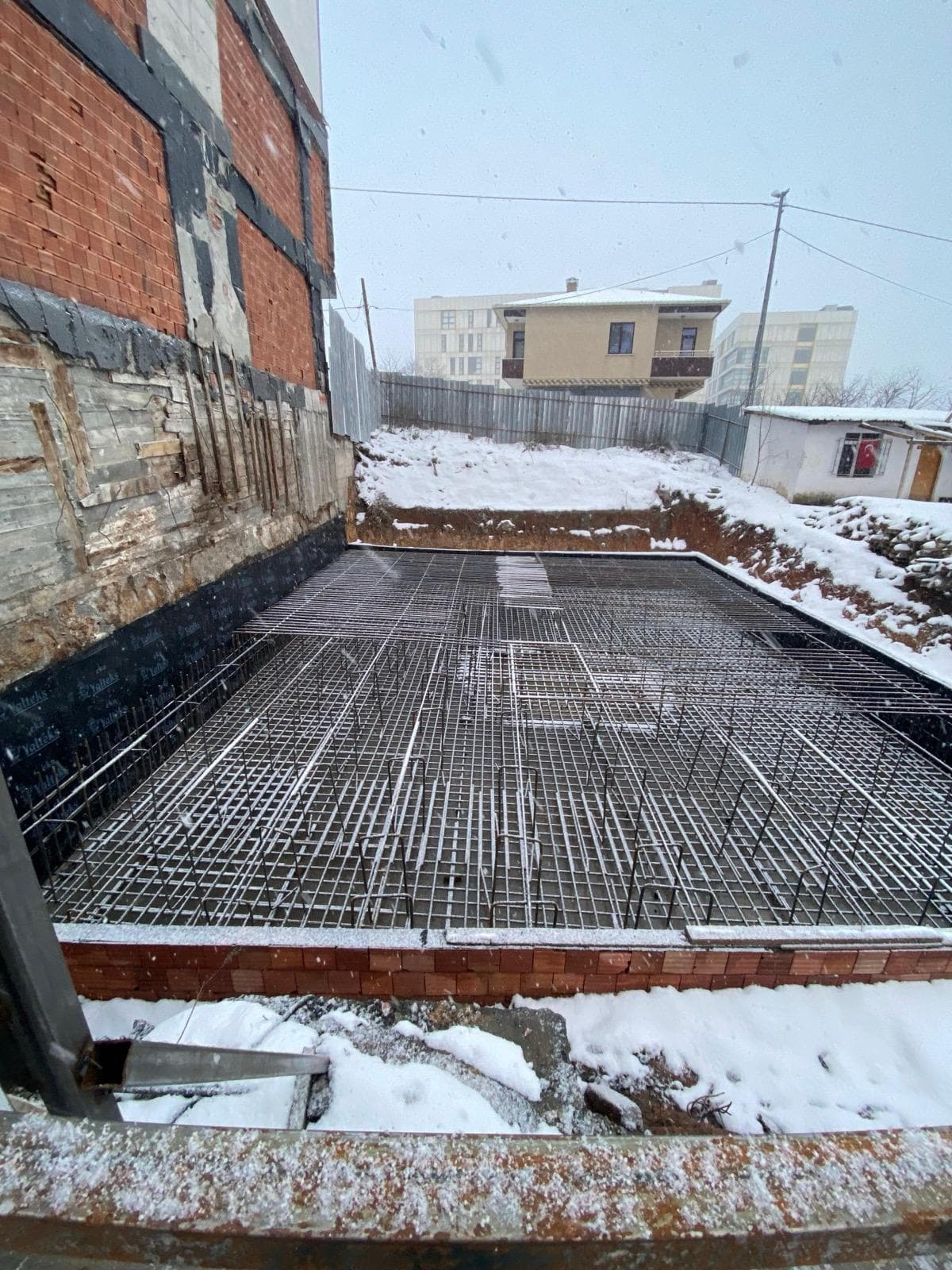 Sancaktepe ATAK Apartmanı 1 kaba yapı ve uygulama aşamasından görüntü